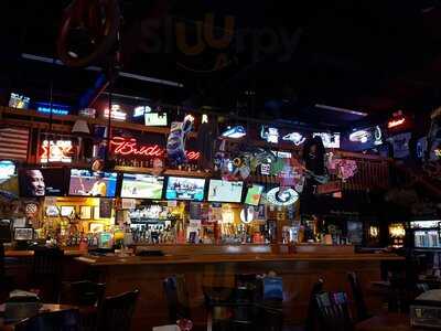 Woody's Sports Tavern And Grill