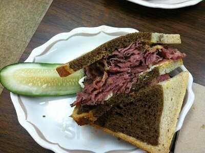 Maury's Deli