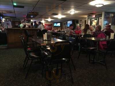 Dave's Sports Den, Evansville