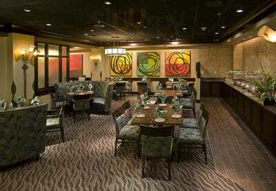 Palettes Restaurant & Lounge