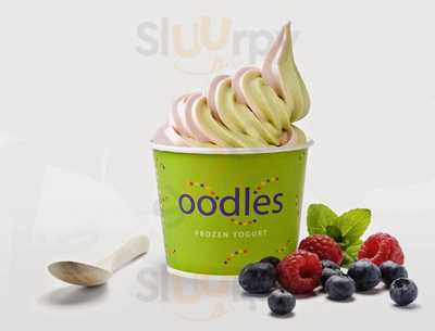 Oodles Frozen Yogurt, Modesto