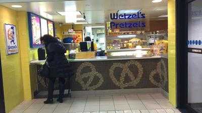 Wetzel's Pretzels, Stamford