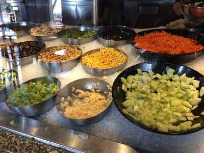 Snappy Salads, Irving