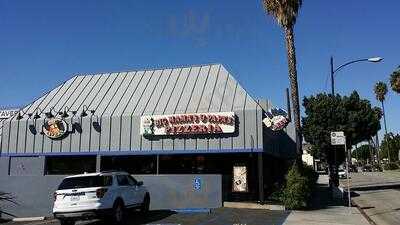 Big Mama's & Papa's Pizzeria, Burbank