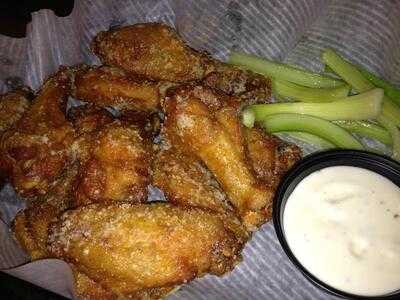 Mr. Wing Sports Grill and Bar, Columbus