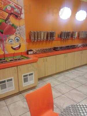 California Yogurt Kraze, Montgomery