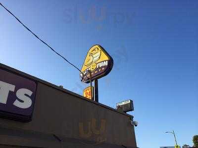 Yum-Yum Donuts, Burbank