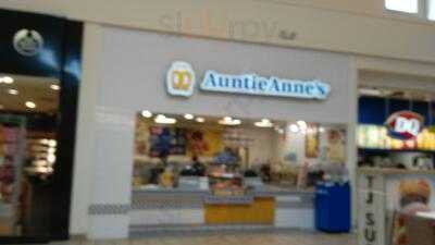 Auntie Anne's, Akron