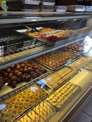 Sarkis Pastry, Glendale