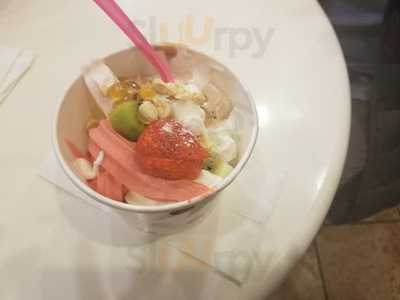 Yopop Frozen Yogurt