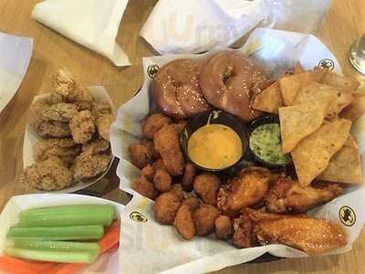 Buffalo Wild Wings, Santa Clarita