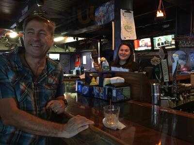 Step Brothers Lounge