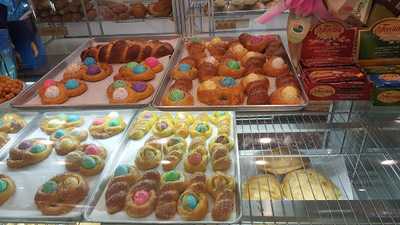 Barraqudtas Mini Bakery, Hartford