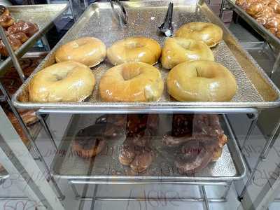 Francis Donuts, Fremont