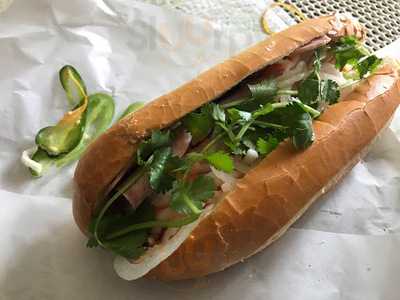 Huong Lan Sandwiches