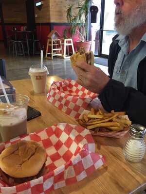 BurgerFiend, Cedar Rapids