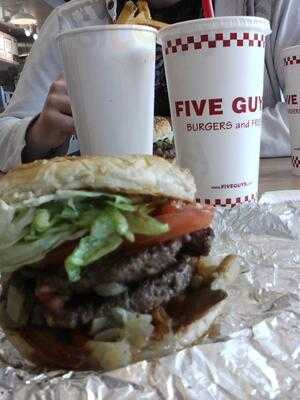 Five Guys, Sioux Falls