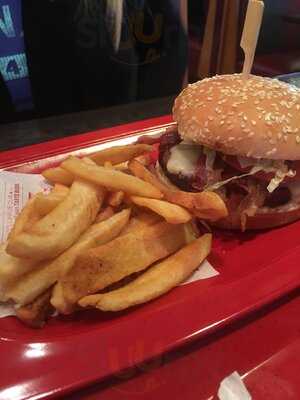 Red Robin Gourmet Burgers, Cedar Rapids