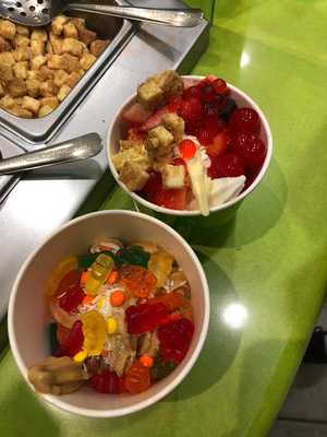 Menchie's Frozen Yogurt, Ventura