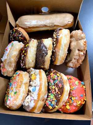 Thompson Donuts, Ventura