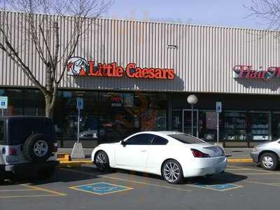 Little Caesars, Everett