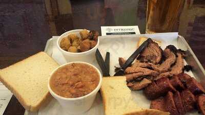 Intrinsic Smokehouse & Brewery, Garland