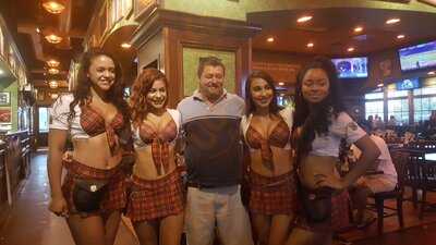 Tilted Kilt Pub And Eatery