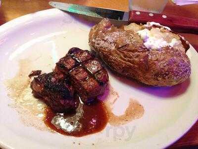 Texas Roadhouse, Macon