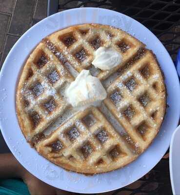 Maple House Chicken & Waffles, Ontario