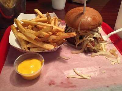 Burger Barge, Peoria