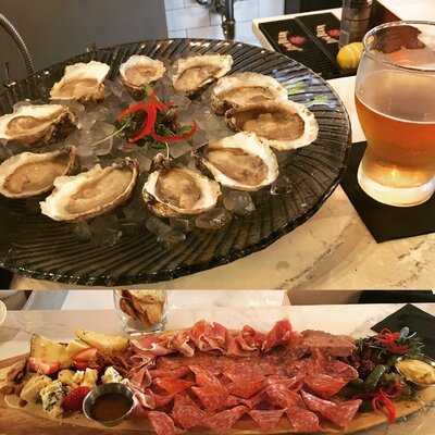 Firestone's Raw Bar