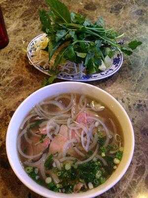 Pho Hau Restaurant 2