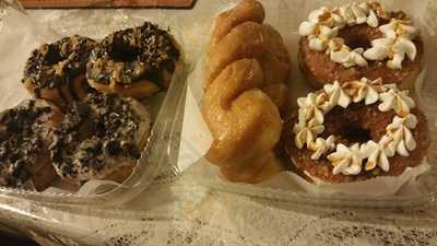 Kyndy’s Donut Cafe, Corona