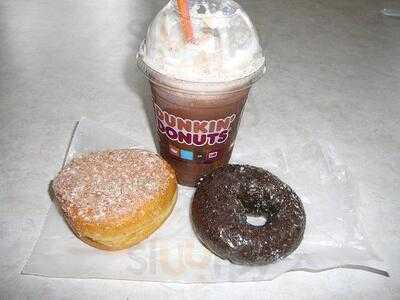 Dunkin', Newark