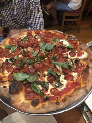 Jenna's Brick Oven Pizza