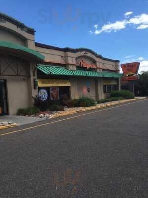 Village Inn, Lakewood