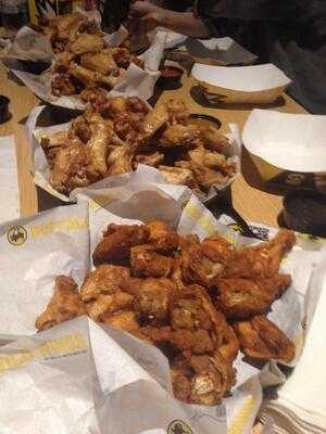 Buffalo Wild Wings, Bloomington