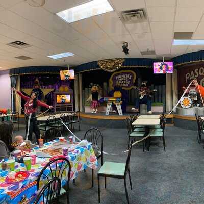 Chuck E. Cheese