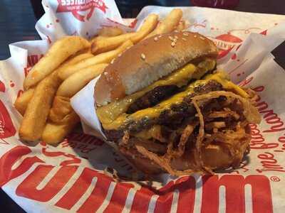 Red Robin Gourmet Burgers