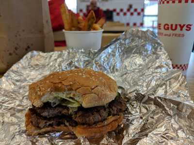 Five Guys, Hayward