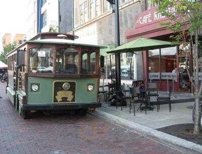 Flint Trolley Ice Cream & Cafe, Flint