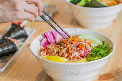 Nishi Poke & Ramen Bar, Culver City