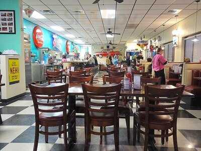 Punchy's Diner, Concord