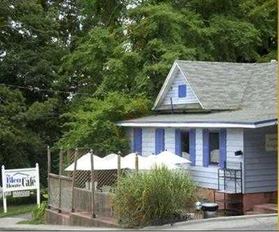 The Bleu House Cafe
