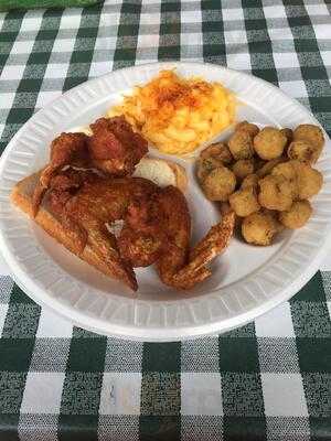 Gus's World Famous Hot & Spicy Fried Chicken, Kansas City