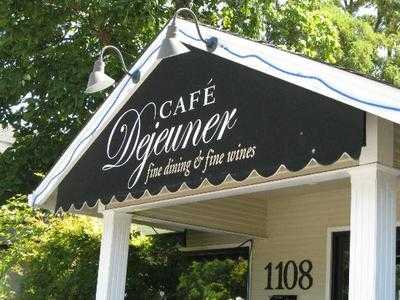 Cafe Dejeuner, Medford