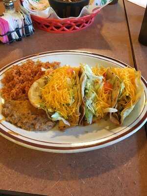 El Nopal Restaurant, Pueblo