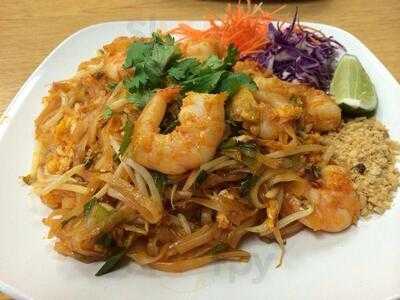 Suvarnaphumi Thai Cuisine, Oxnard