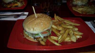 Red Robin Gourmet Burgers, Troy