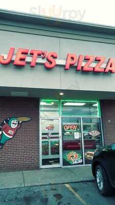 Jet's Pizza, Warren